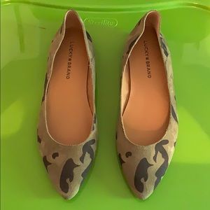 Lucky Brand Camo Flats